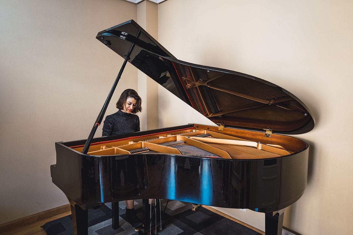 Piano mover in Birmingham, AL, Liberty Moving’s specialized truck ensures secure transportation of delicate instruments with care.